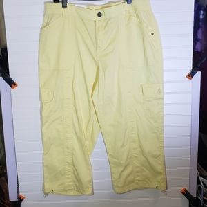 Mid Rise Comfort Waist Capri- size 16